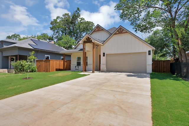1021 E Richmond Avenue, Fort Worth, TX 76104