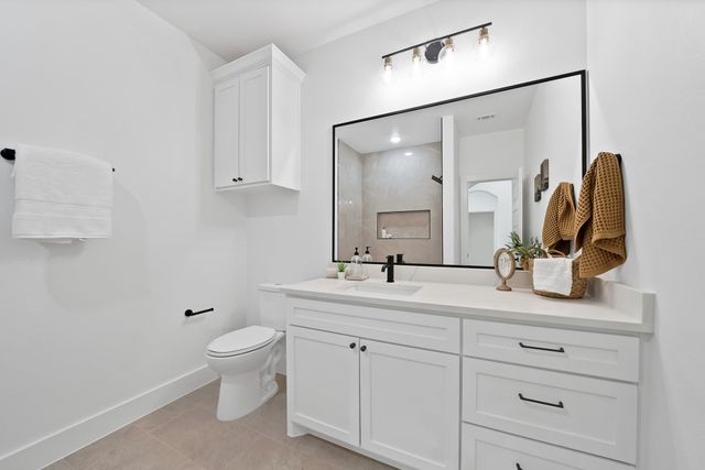 1021 E Richmond Avenue, Fort Worth, TX 76104