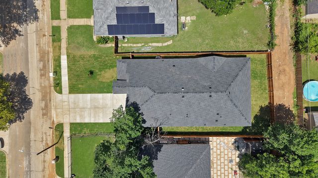 1021 E Richmond Avenue, Fort Worth, TX 76104