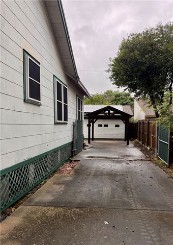 326 Naples St, Corpus Christi, TX 78404