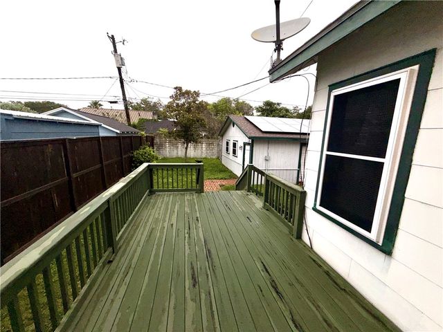 326 Naples St, Corpus Christi, TX 78404