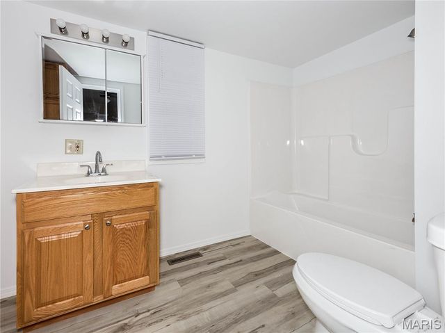 719 Summit Avenue, Collinsville, IL 62234