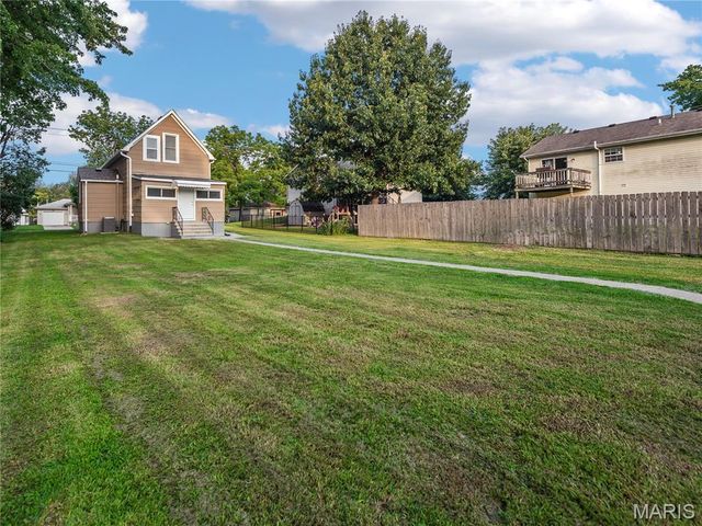 719 Summit Avenue, Collinsville, IL 62234