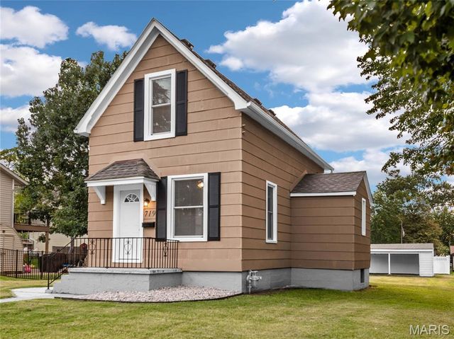 719 Summit Avenue, Collinsville, IL 62234
