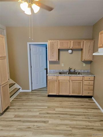 719 Summit Avenue, Collinsville, IL 62234