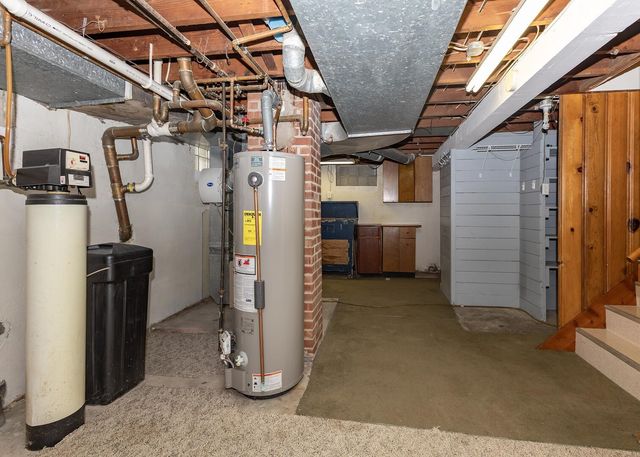 1819 Coyne Center Road, Milan, IL 61264