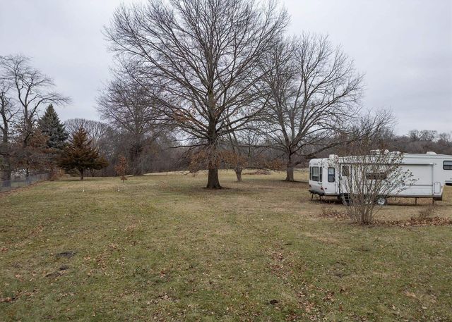 1819 Coyne Center Road, Milan, IL 61264