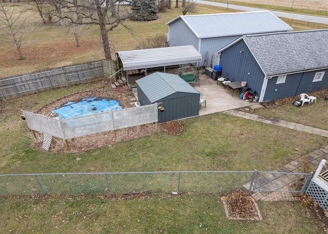 1819 Coyne Center Road, Milan, IL 61264