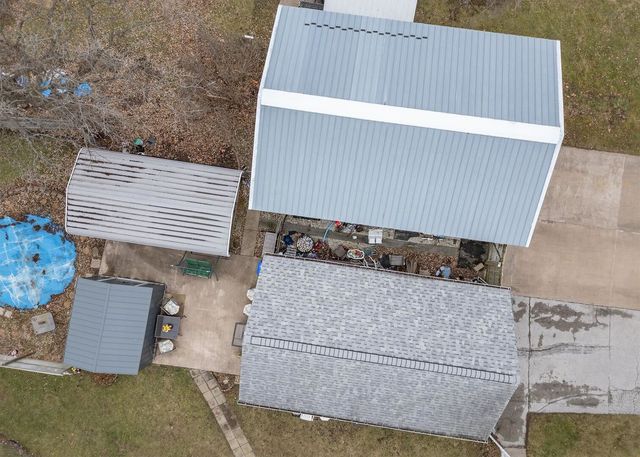 1819 Coyne Center Road, Milan, IL 61264