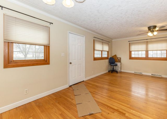 1819 Coyne Center Road, Milan, IL 61264