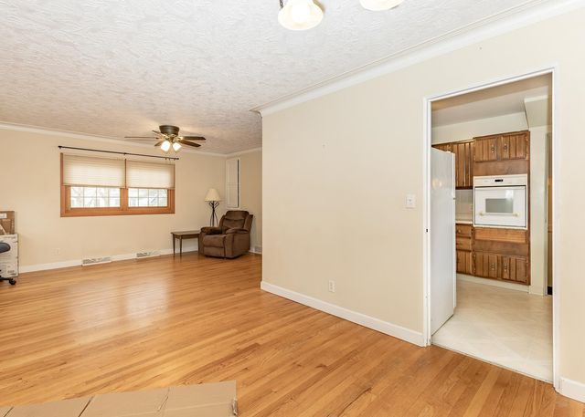 1819 Coyne Center Road, Milan, IL 61264