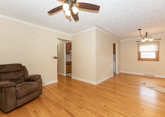 1819 Coyne Center Road, Milan, IL 61264