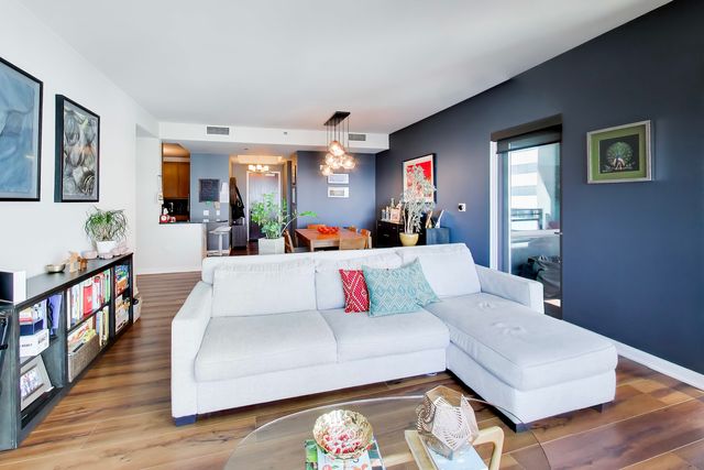 130 N Garland Court 1703, Chicago, IL 60602