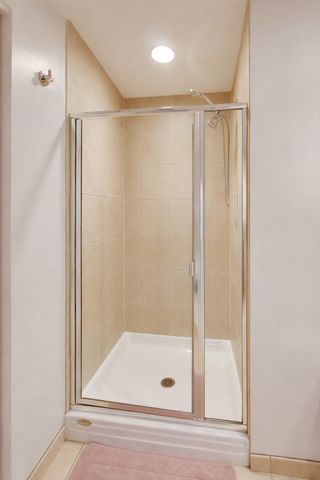 130 N Garland Court 1703, Chicago, IL 60602