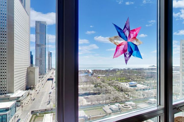 130 N Garland Court 1703, Chicago, IL 60602