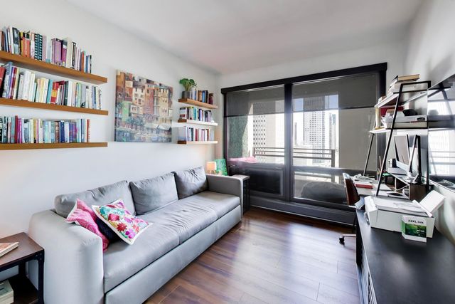 130 N Garland Court 1703, Chicago, IL 60602