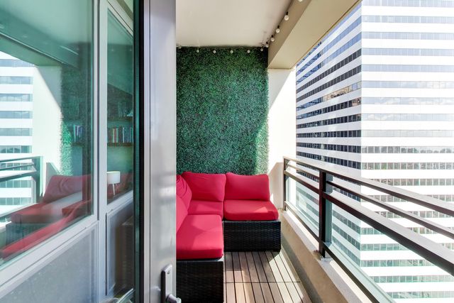 130 N Garland Court 1703, Chicago, IL 60602