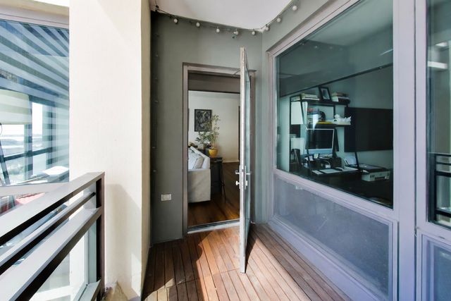 130 N Garland Court 1703, Chicago, IL 60602