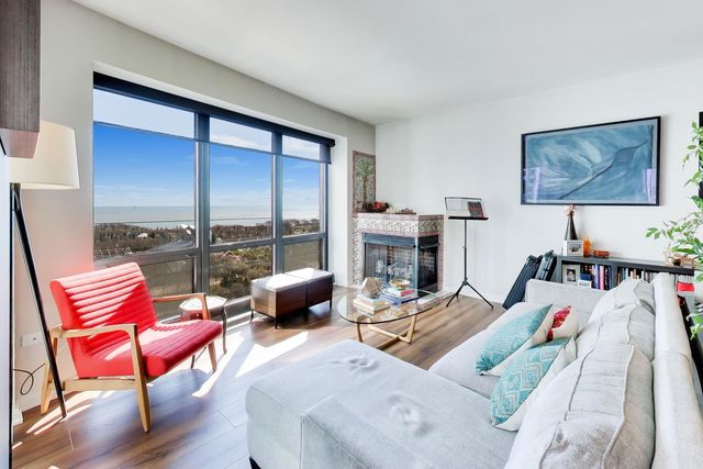 130 N Garland Court 1703, Chicago, IL 60602