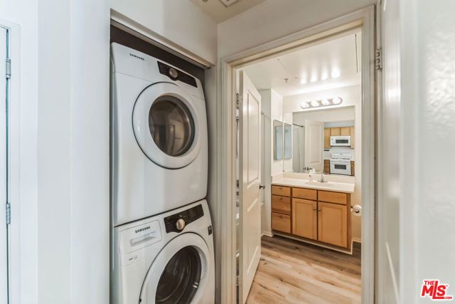 6400 Crescent Parkway 217, Los Angeles, CA 90094