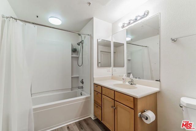 6400 Crescent Parkway 217, Los Angeles, CA 90094