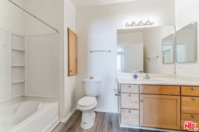 6400 Crescent Parkway 217, Los Angeles, CA 90094