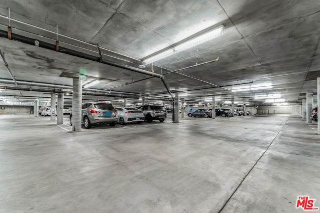 6400 Crescent Parkway 217, Los Angeles, CA 90094