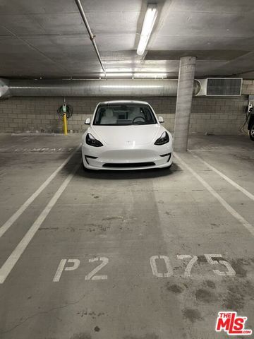 6400 Crescent Parkway 217, Los Angeles, CA 90094