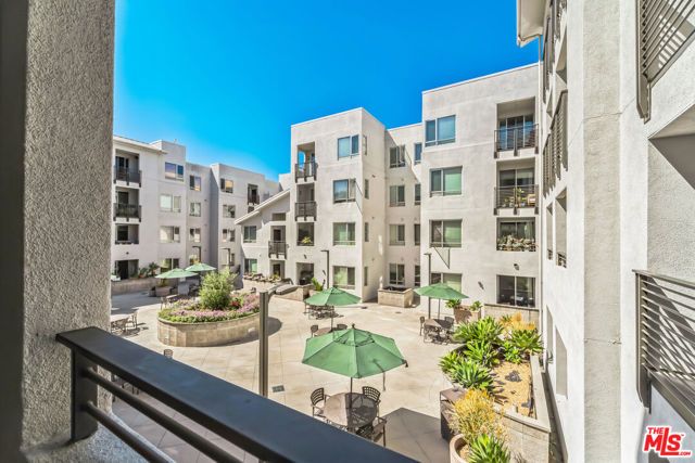 6400 Crescent Parkway 217, Los Angeles, CA 90094