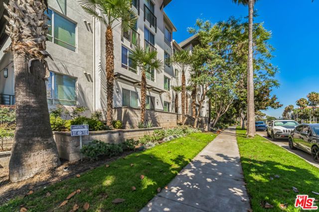 6400 Crescent Parkway 217, Los Angeles, CA 90094