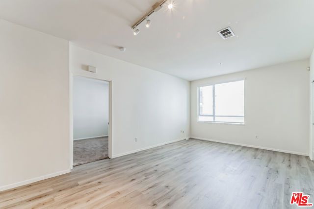 6400 Crescent Parkway 217, Los Angeles, CA 90094