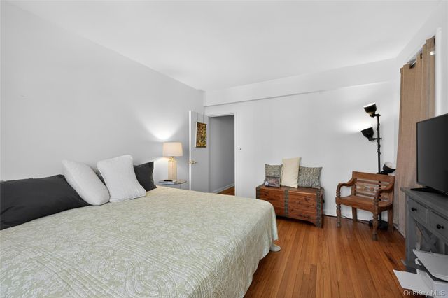 101 Old Mamaroneck Road 2-C-3, White Plains, NY 10605