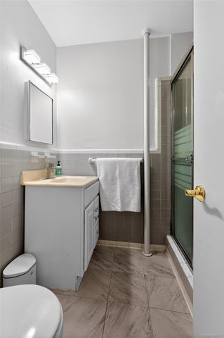 101 Old Mamaroneck Road 2-C-3, White Plains, NY 10605