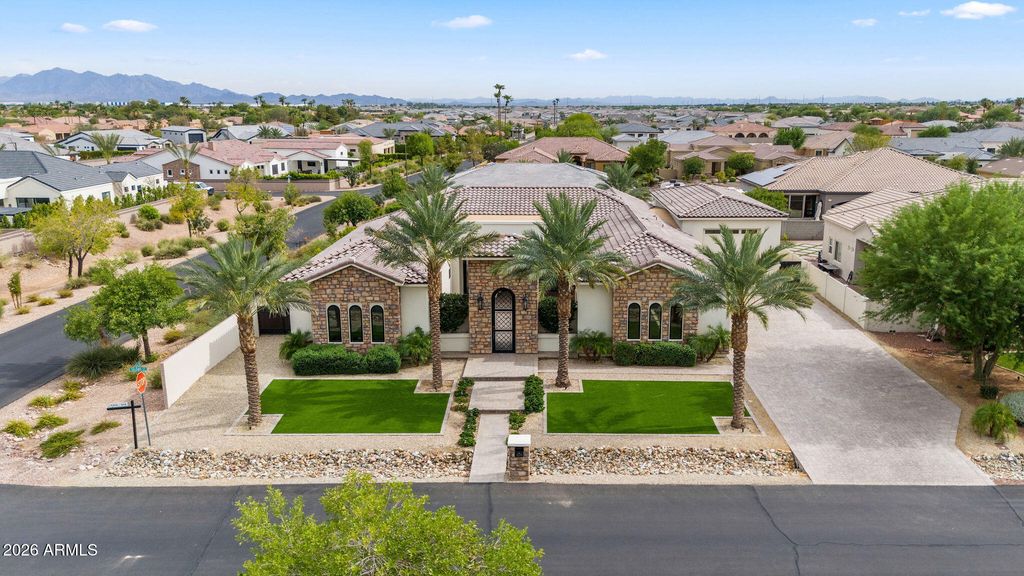 18203 W SOLANO Court, Litchfield Park, AZ 85340 — photo 2