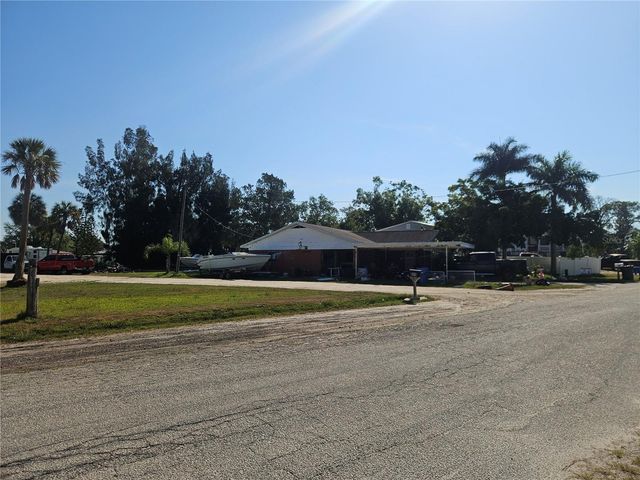 609 1ST AVENUE NW, Ruskin, FL 33570