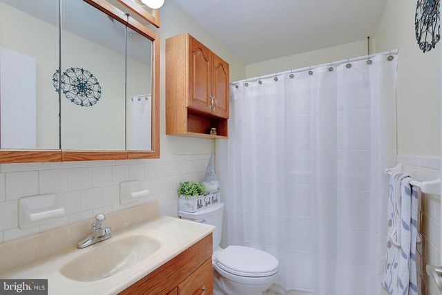 6421 HARTHORN AVE, Elkridge, MD 21075
