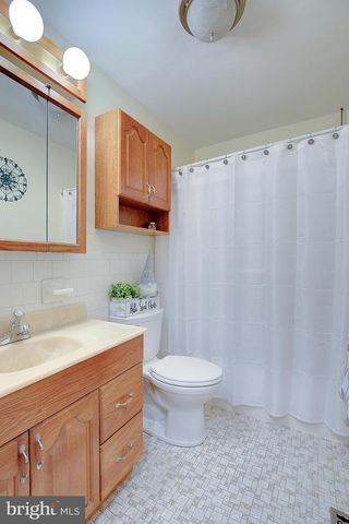 6421 HARTHORN AVE, Elkridge, MD 21075