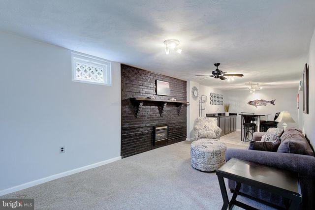 6421 HARTHORN AVE, Elkridge, MD 21075
