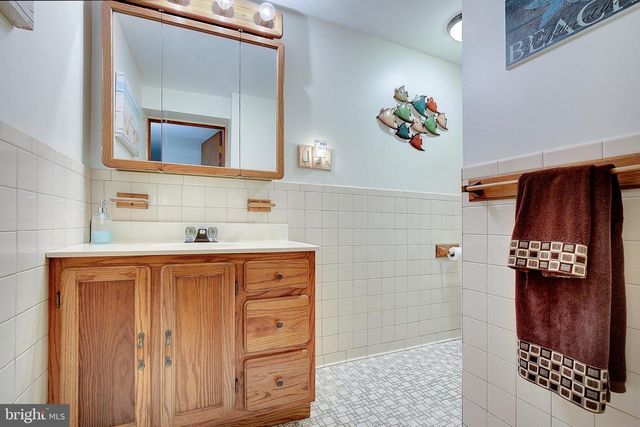 6421 HARTHORN AVE, Elkridge, MD 21075
