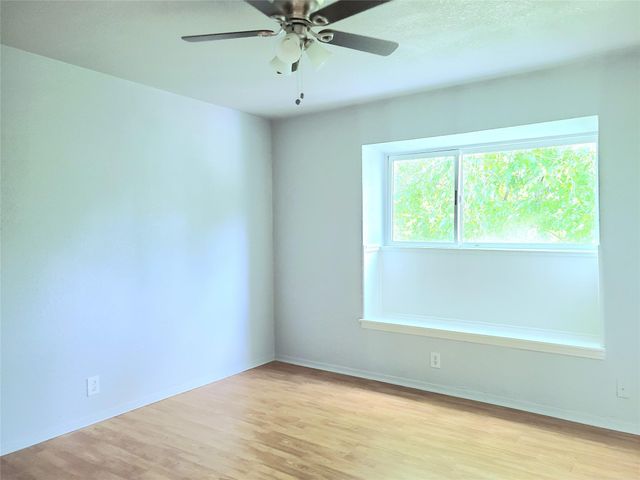 8730 Shelmer Drive D, Houston, TX 77080