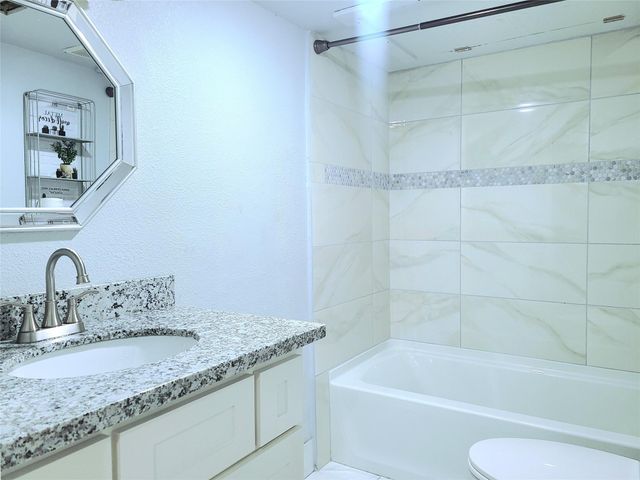 8730 Shelmer Drive D, Houston, TX 77080