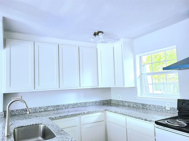 8730 Shelmer Drive D, Houston, TX 77080