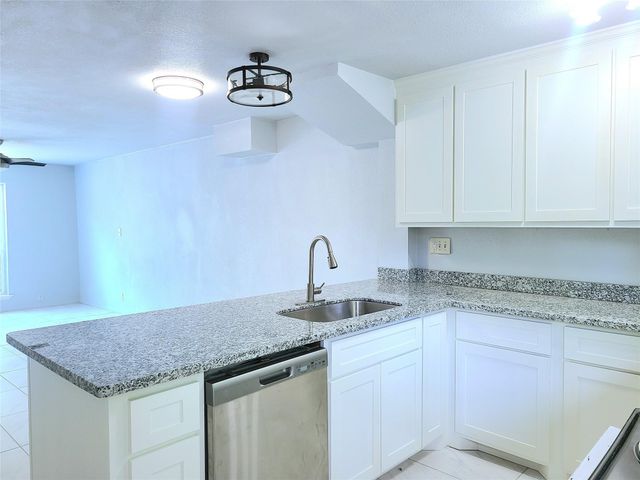 8730 Shelmer Drive D, Houston, TX 77080