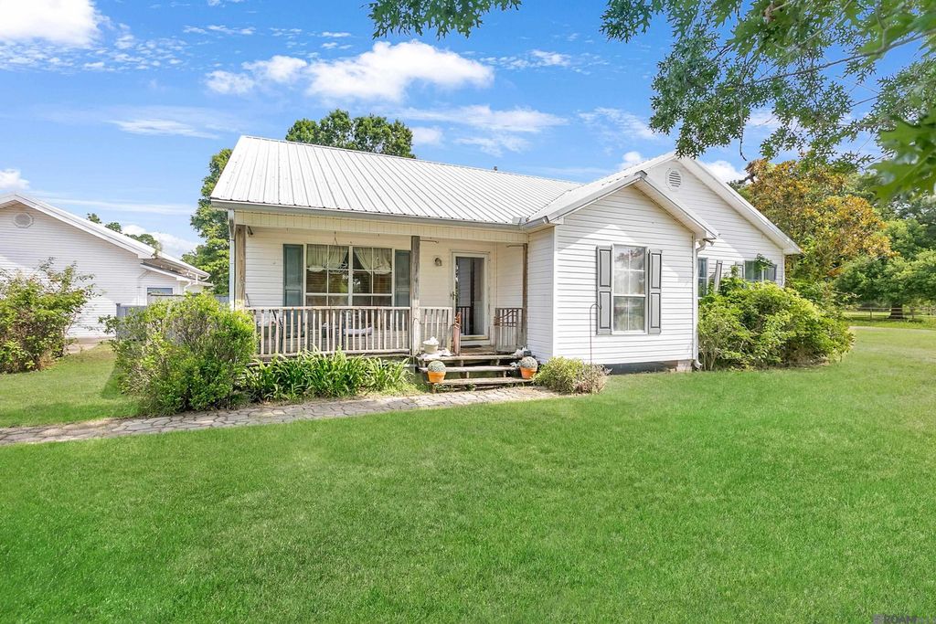 1125 Saurez Dr, St Gabriel, LA 70776