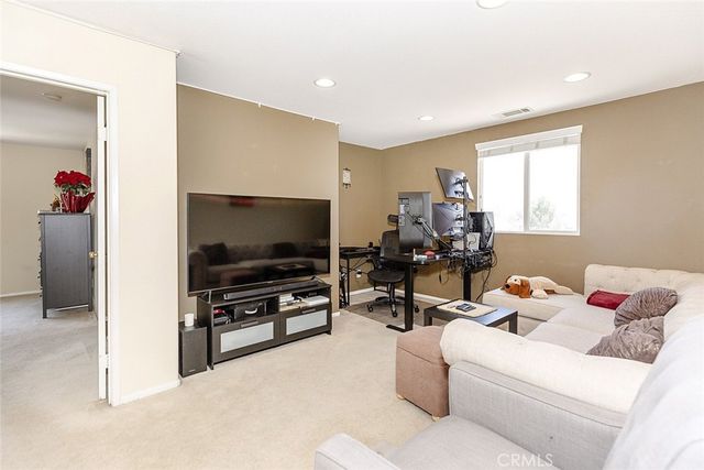 3521 Fern Avenue, Palmdale, CA 93550