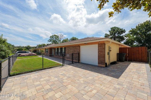 7108 PRELLIE Street, Jacksonville, FL 32210