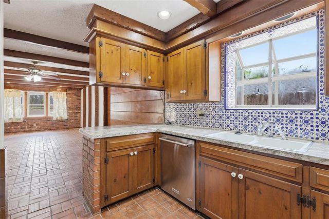 3608 Glenmanor Circle, Oklahoma City, OK 73110