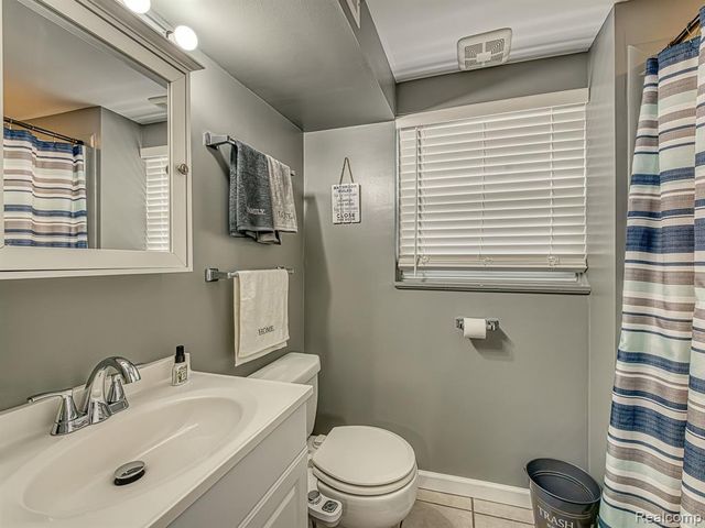 31753 Hazel Street, Rockwood, MI 48173