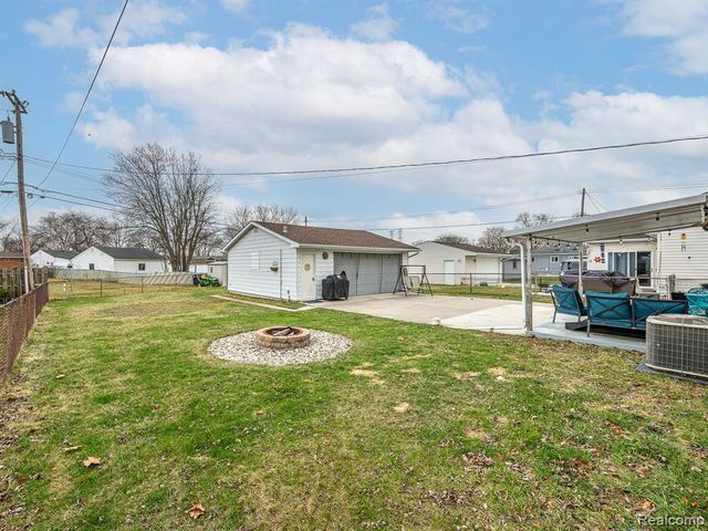 31753 Hazel Street, Rockwood, MI 48173