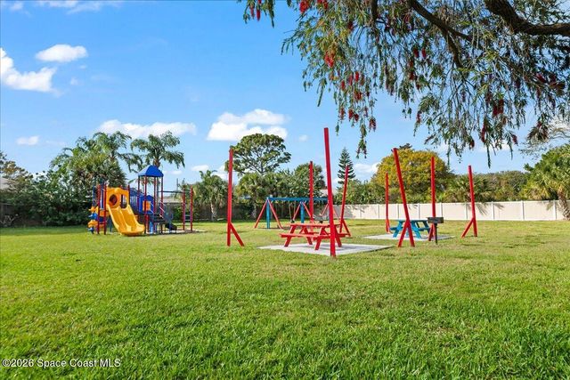 247 Cambridge Lane, Melbourne, FL 32935
